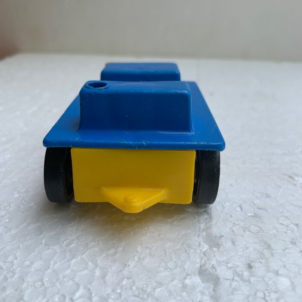 Tram Truck, Fisher Price Little People Play Family Jetport Playset 1980s - Picture 2 of 7